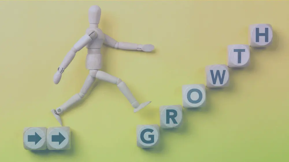 Leader cultivating growth mindset